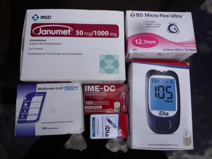 Diabetes Teststreifen, Pens, Nadeln, Lanzetten - siehe Fotos