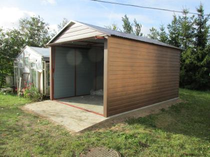 Blechgarage 3x5 in Holzoptik mit Satteldach, mit Schwingtor