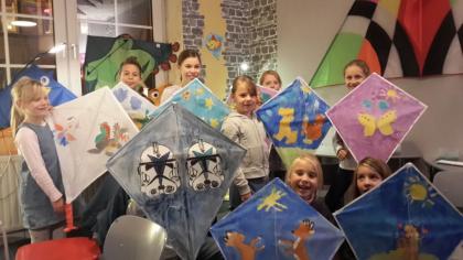 Papa & Kind Drachenbasteln im Kindergarten Mülheim an der Ruhr_Essen_Duisburg_Mo