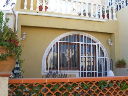 Sonniges REIHENHAUS PANORAMAMEERBLICK SUEDL. COSTA BLANCA SPANIEN  66.000Euro