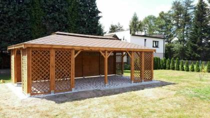 GARTENHAUS GARTENLAUBE KLEBEDACH MIT HOLZ BEDZIN BITUMENSCHINDELN 4x8m