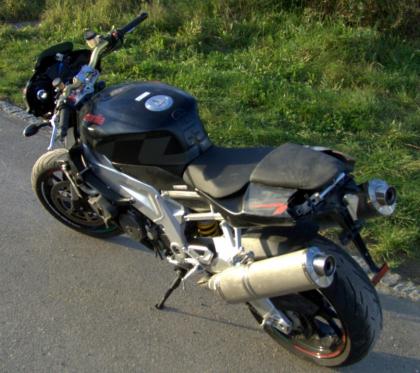 Aprilia RSV1000 Tuono - Unfall - nicht fahrbereit 