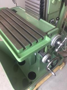 Universal Fräsmaschine Deckel FP 1 mit Digitalanzeige