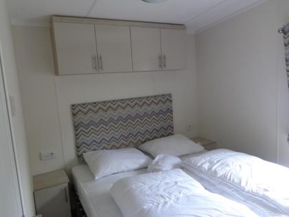 Zu vermieten Mobilheim am Wasser in Holland mit Sandstrand eine Stunde vom Ruhrg