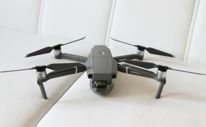 DJI Mavic 2 Pro Drohne mit Smart Controller und Fly More Kit