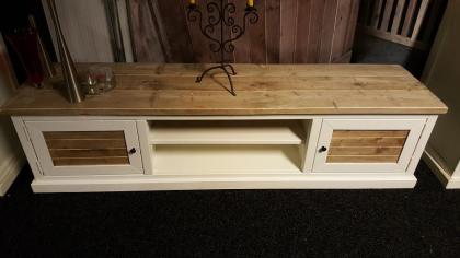 Möbel aus Massivholz von www.exklusivdutchdesign.de