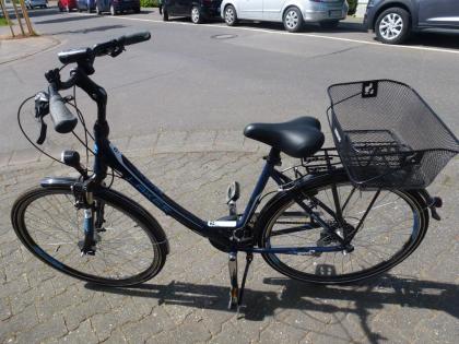 (76) 21 Gang 28 Zoll Gabel u Sattel gefedert mit Nabendynamo