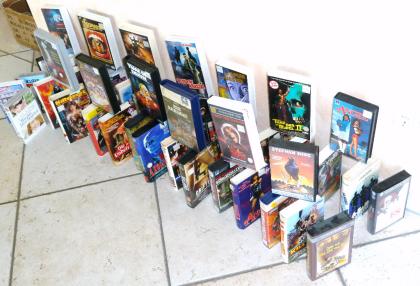 Für Liebhaber: Videorekorder  inklusive Videosammlung günstig abzugeben