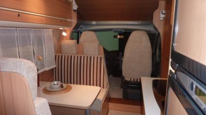 Wohnmobil mieten - LMC 694 - Alkovenmodel aus 2021 - optimales Fahrzeug für Fähr