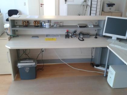 Empfangstheke, Kundentheke, Rezeptionstresen, Büroarbeitsplatz