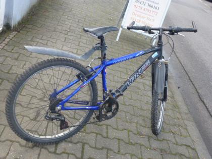 (174) 21 Gang LAKES 26 Gabel gefedert Rh 42 auch als Jugendfahrrad geeignet