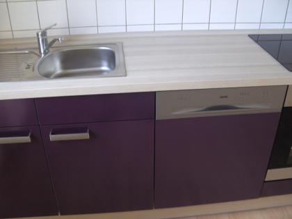 Neuwertige Küchenzeile mit Elektrogeräten