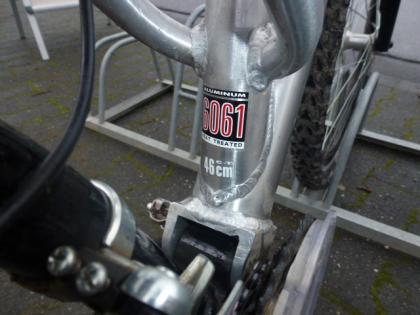 (107) 21 Gang LAKES 26 Zoll GABEL u SATTEL gefedert ALU - RAHMEN Rh 46