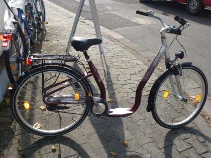 (97) 3 Gang sehr tiefer Einstieg 26 Zoll Rh 43 Gabel u Sattel gefedert
