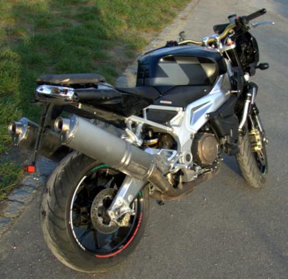 Aprilia RSV1000 Tuono - Unfall - nicht fahrbereit 