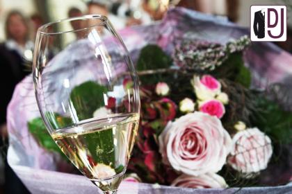DJ Service Hamburg für Hochzeiten, Firmenfeiern, Bälle, Abschlussfeiern, Messen 