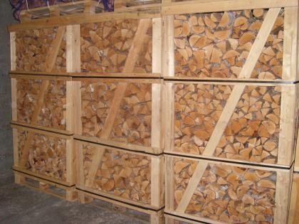 Kaminholz Brennholz trocken ofenfertig