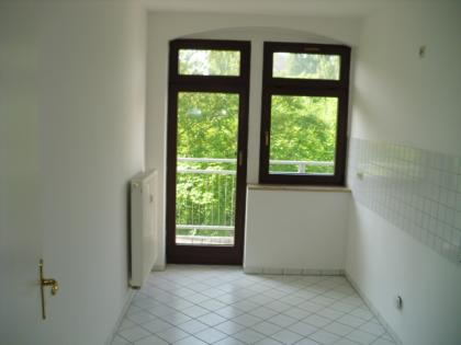 Hübsch und Zentral gelegen 2 Räume mit Abstellraum und Balkon