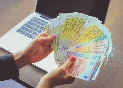 Schnelles und zuverlässiges Gelddarlehensangebot ohne Gebühren.