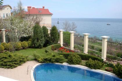 Freistehende Villa in bester Lage mit herrlichem Meerblick