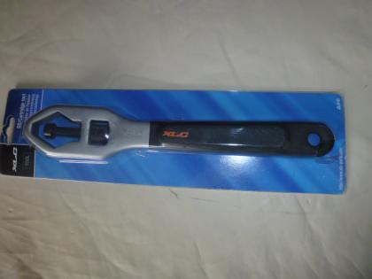 (91) XLC UNIVERSALSCHLÜSSEL für ZAHNKRANZABDREHN