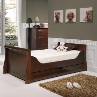 Luxuriöses Babybett umbaubar zum Jugendbett und Stilsofa von TRAMA