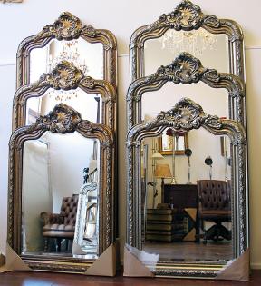 Klassischer Barockspiegel mit Bekrönung in drei Größen mit silbernem oder golden