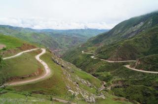 Über die Mutter aller Hochgebirgsstraßen dem Pamir Highway (M 41)