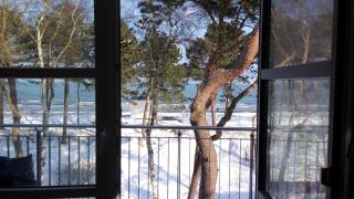 Rügen: Ferienwohnung direkt am Sandstrand der Ostsee, Meerblick, Sauna, 