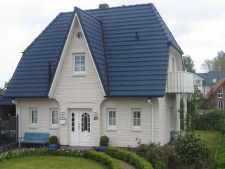 Liebevoll eingerichtete Ostsee-Ferienhaushälfte Friesenhaus Kalifornien in Schön