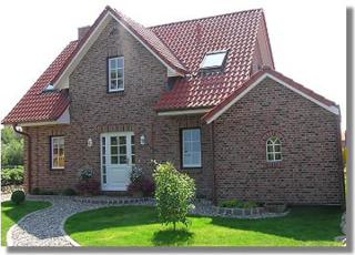 Romantisches, strandnahes Ostsee-Ferienhaus Landhaus Meeresbrise mit Sauna, Kami