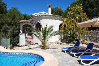 Vermiete Schöne 4 pers. Ferienvilla mit Pool in Moraira