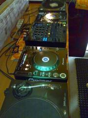 Neue Pioneer CDJ-1000MK3 * Technics SL-1210MK5 * Denon DN-D4500