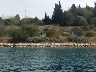 Baugrundstück 1109 m2 auf der Insel Dugi Otok ERSTE REIHE AM MEER *GELEGENHEIT*