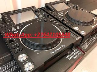 2x Pioneer CDJ-2000NXS2 +  1x DJM-900NXS2 mixer  cost 1899 EUR