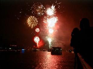 Mittelrhein Lichter Schiffsrundfahrten und Feuerwerke