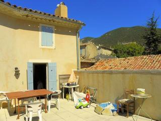 Kleines Dorfhaus mit Terrasse im Luberon