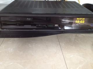 Dreambox DM8000 HDPVR Vollausstattung, 3 Tuner Slim Sony BD 5750 