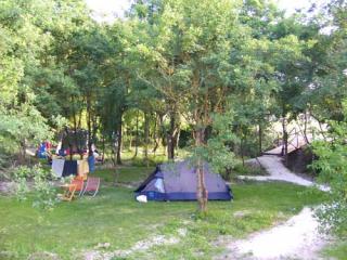 Kleiner Campingplatz mit Schwimmbad in den 'Marken', Italien.