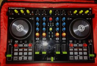 Native Instruments Traktor Kontrol S4 MK II