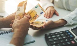 Wir bieten Ihnen kostenlose Gelddarlehen an.