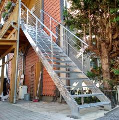 Metalltreppen aus Polen, Treppen zum Garten, Gelander, Tore Zaun