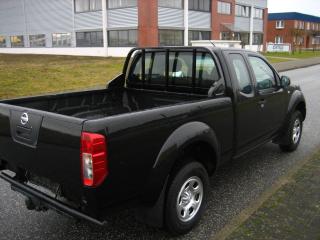 NISSAN NAVARA 2,5 dci Business