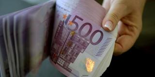 Wir bieten Kredite an, um Ihnen zu helfen