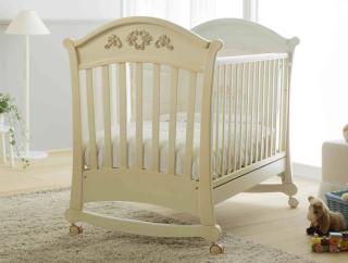 Romantisches Babybett / Wiege Rose mit Ornamenten