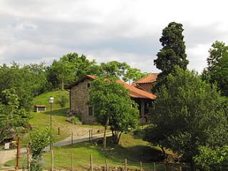 Toskana - günstige renovierte Ferienwohnungen auf einem Bauernhof