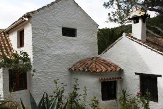 Finca/Cortijo mit Gästehaus auf großem Grundstück westlich von Estepona