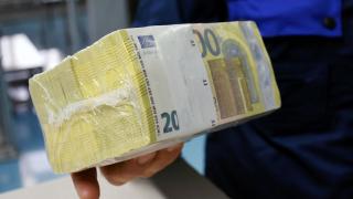 Gelddarlehensangebot, um Ihnen kostenlos zu helfen.